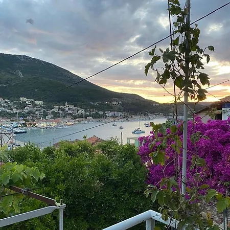 Antiklea Villa *
